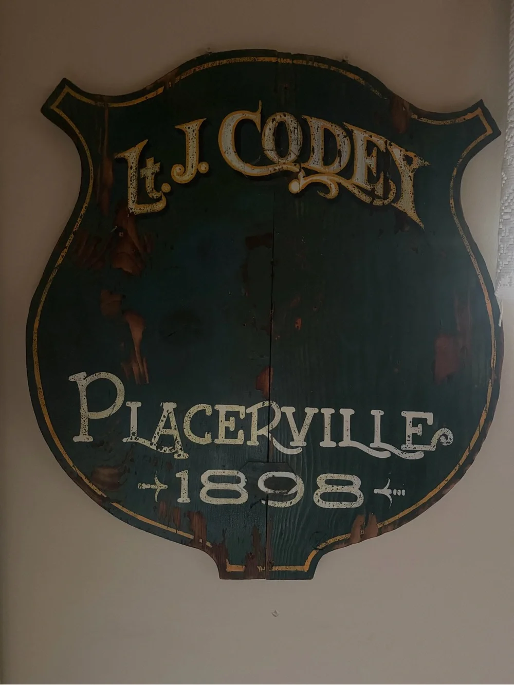 Placerville 1898 Vintage Shield Wall Sign - Green